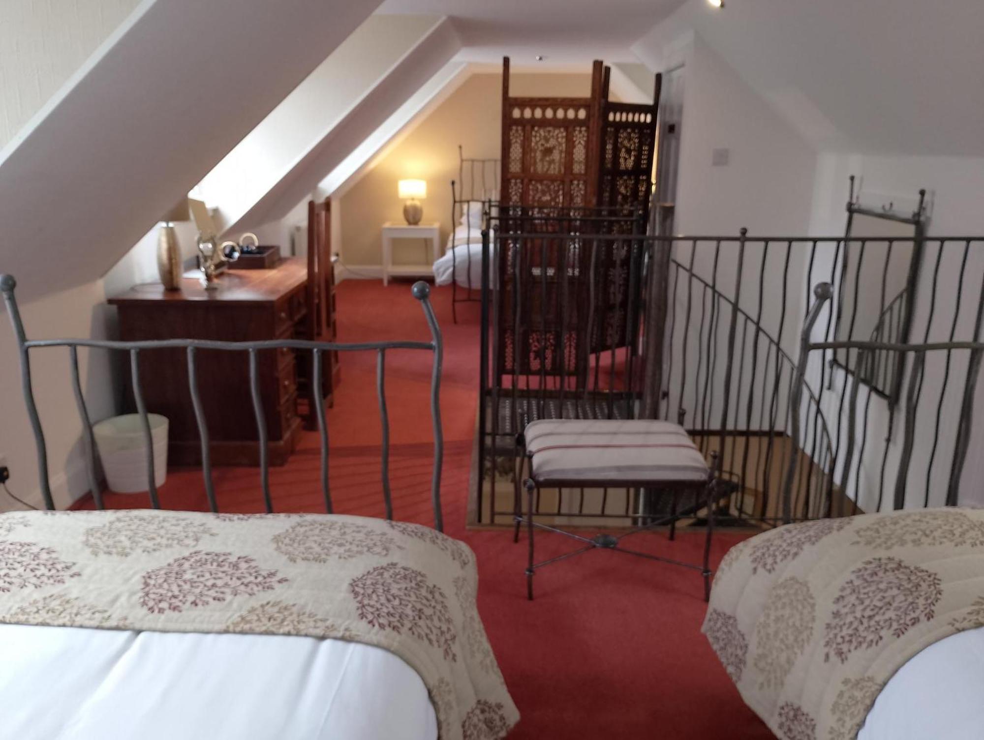 スピーン・ブリッジ Smiddy House Bed & Breakfast エクステリア 写真