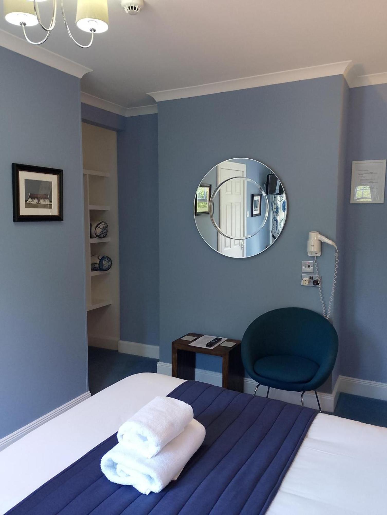 スピーン・ブリッジ Smiddy House Bed & Breakfast エクステリア 写真